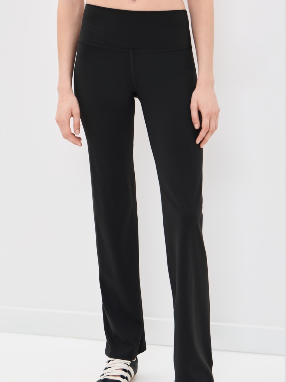 Vuori all the feels straight leg pants cropped M
